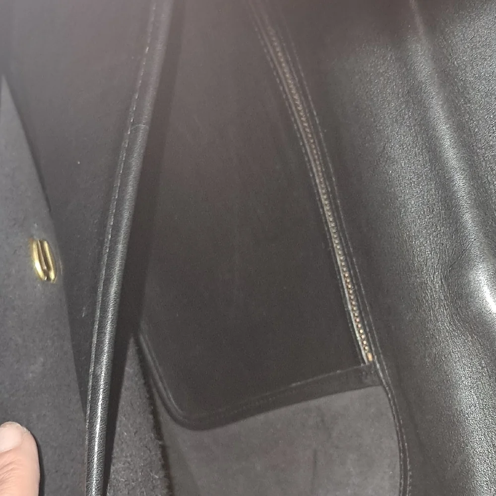 Coach Elegant Black Briefcase - Picture 4 of 6